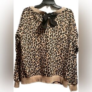 Crown and Ivy leopard print crew neck top with bow tie in back. Size XL